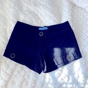 Lucy Love black shorts🖤